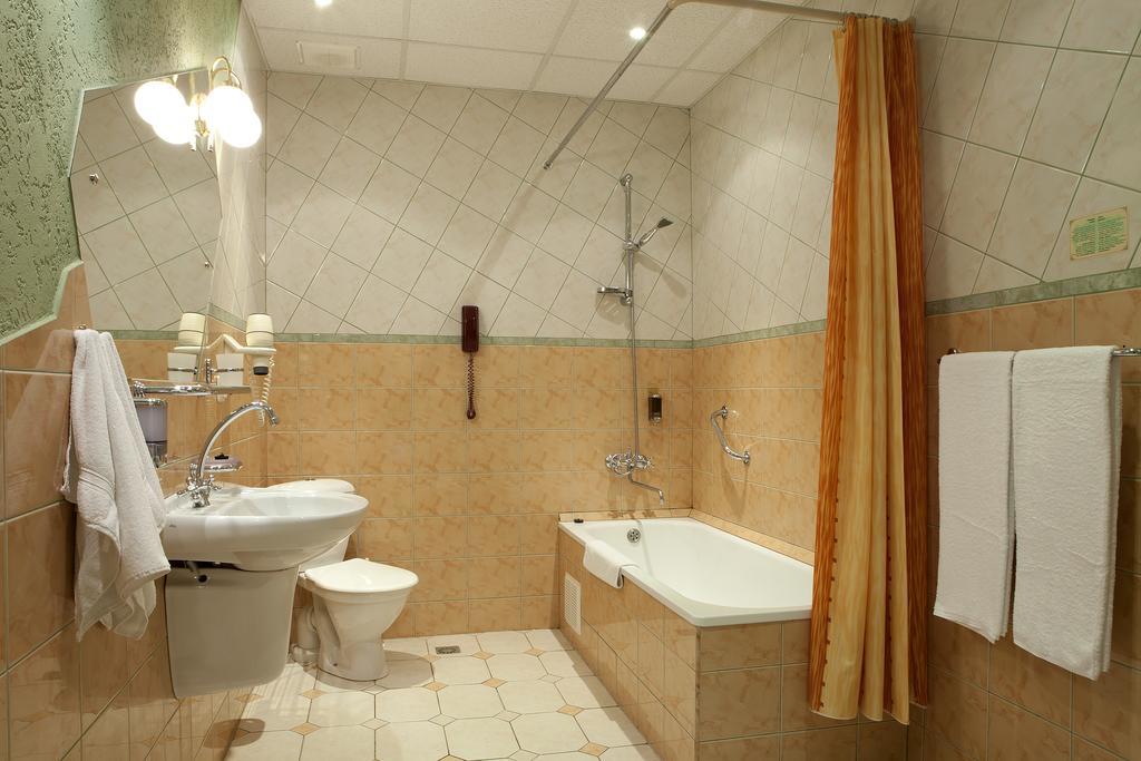 Khách sạn Art Laine 3*