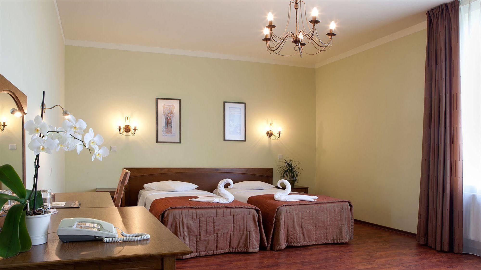 Khách sạn Art Laine 3*